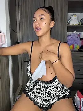 Freechat Mia_sweet80 on StripChat