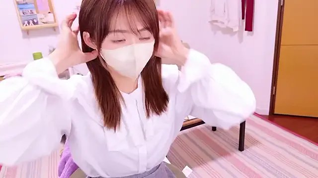 Group Mii_v_v on StripChat