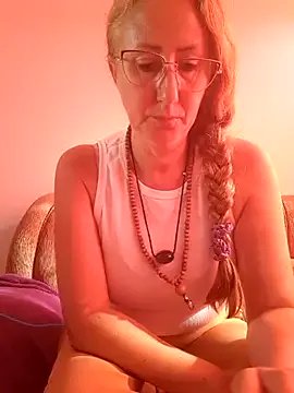 Freechat MILEIDE980 on StripChat