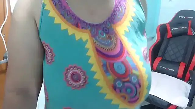 Freechat NatalySexxxMilk on StripChat