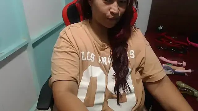 Freechat NatalySexxxMilk on StripChat