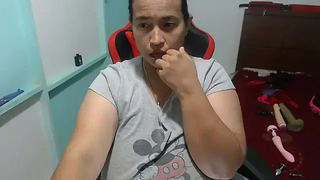 Freechat NatalySexxxMilk on StripChat