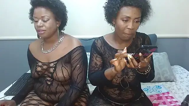 Freechat NaughtySisters on StripChat