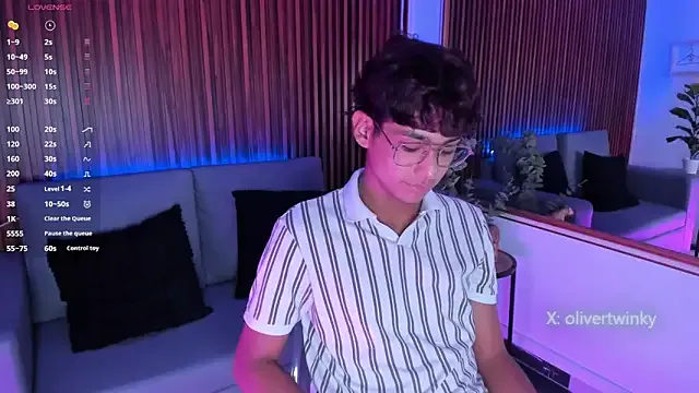 Oliver20__ room chat
