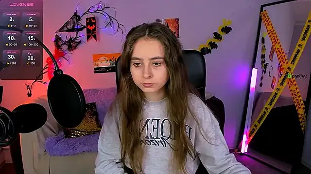 rebecca_smile on StripChat 