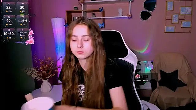 rebecca_smile on StripChat 