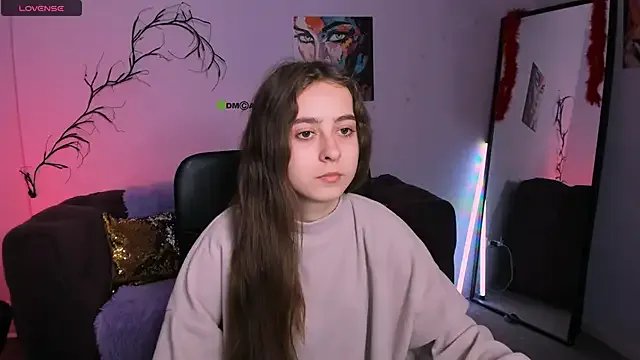 rebecca_smile on StripChat 