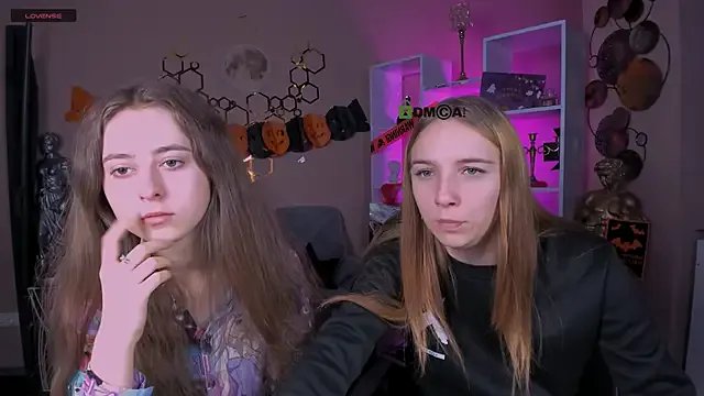 rebecca_smile on StripChat 