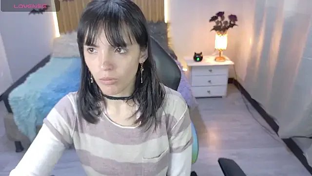 Freechat sailor_moon07 on StripChat