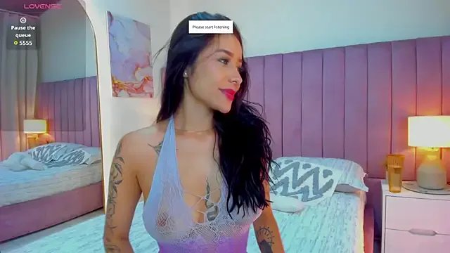 Freechat SweetGirl______ on StripChat