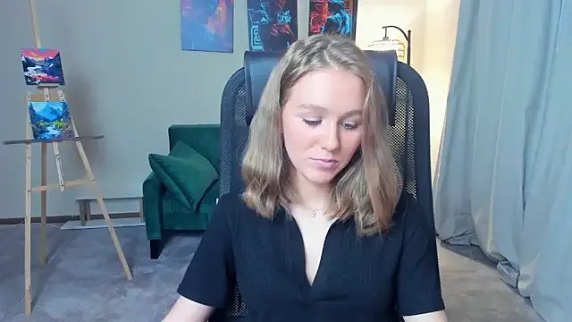 Freechat TienKnous on StripChat