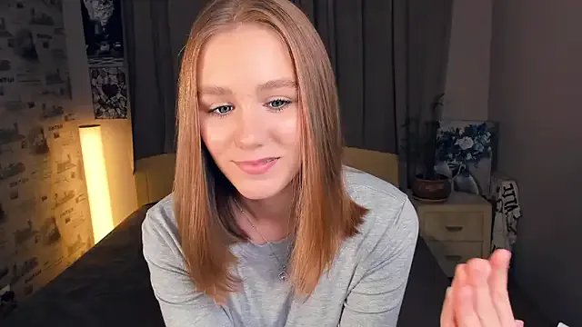 Freechat TienKnous on StripChat