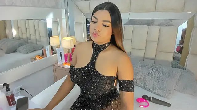 Freechat VICTORIAGRAYS on StripChat