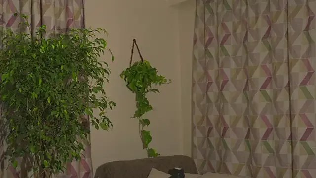 Freechat whisper_of_love on StripChat