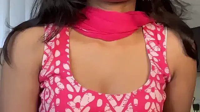 Freechat Wow-nisha on StripChat
