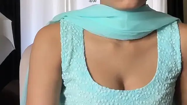 Freechat Wow-nisha on StripChat