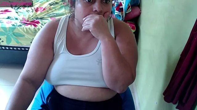 Freechat yulieth_bbw on StripChat