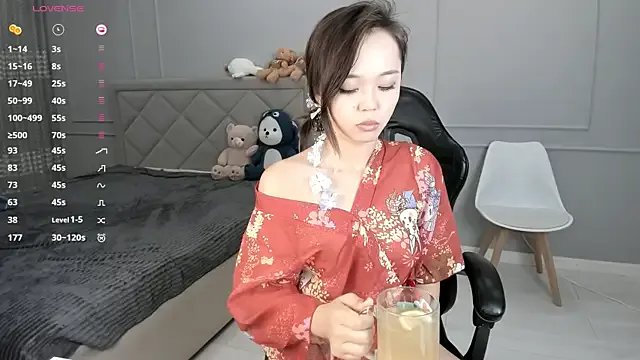 Freechat Yunleah on StripChat