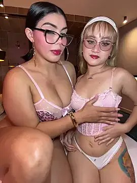 Group zui_lu on StripChat